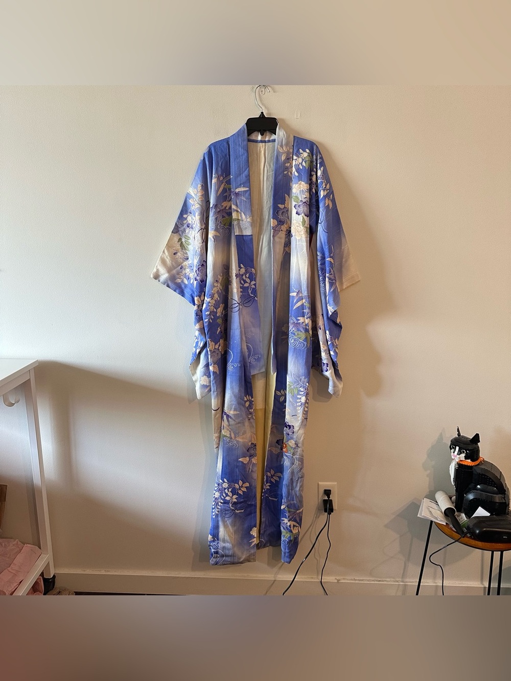 Vintage 60s 70s Blue Purple Rose Floral Japanese Silk Kimono